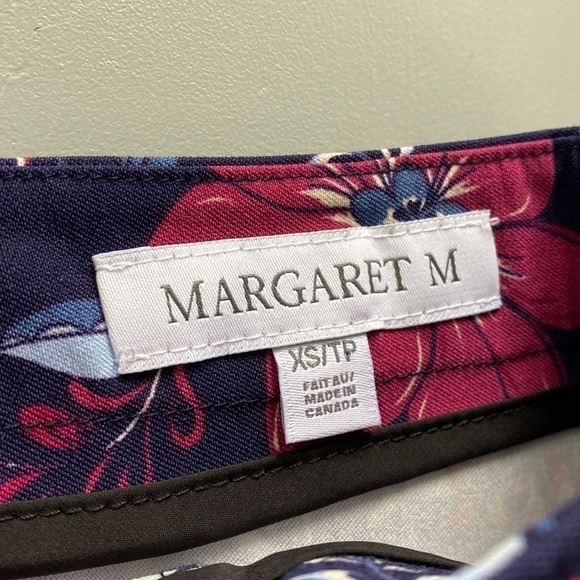 Margaret M Deandra Floral Navy A-line Skirt Size XS - Picture 6 of 11